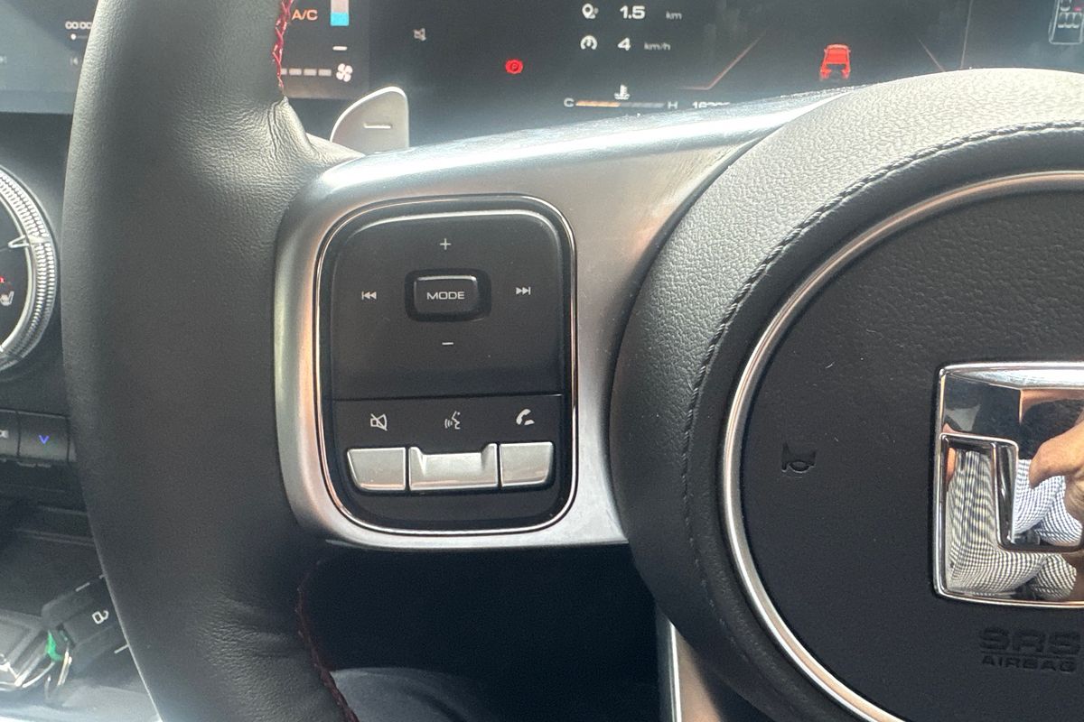 2023 GWM Tank 300 Ultra Hybrid P01