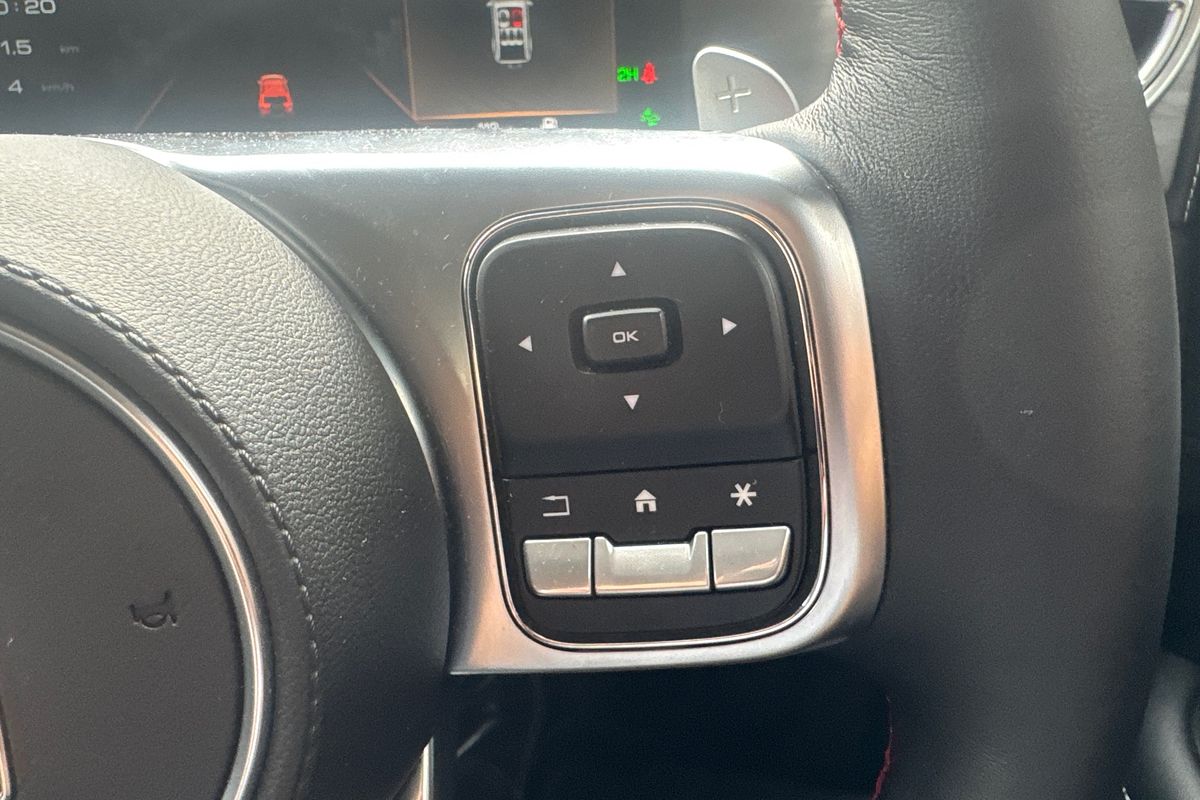 2023 GWM Tank 300 Ultra Hybrid P01
