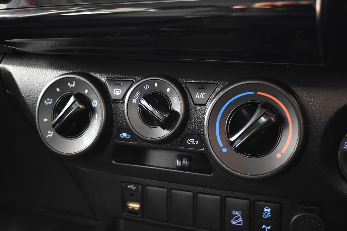 2021 Toyota Hilux SR GUN126R 4X4