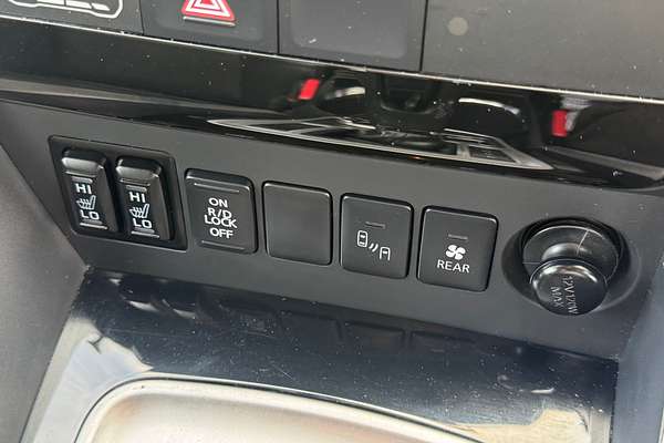 2016 Mitsubishi Pajero Sport Exceed QE