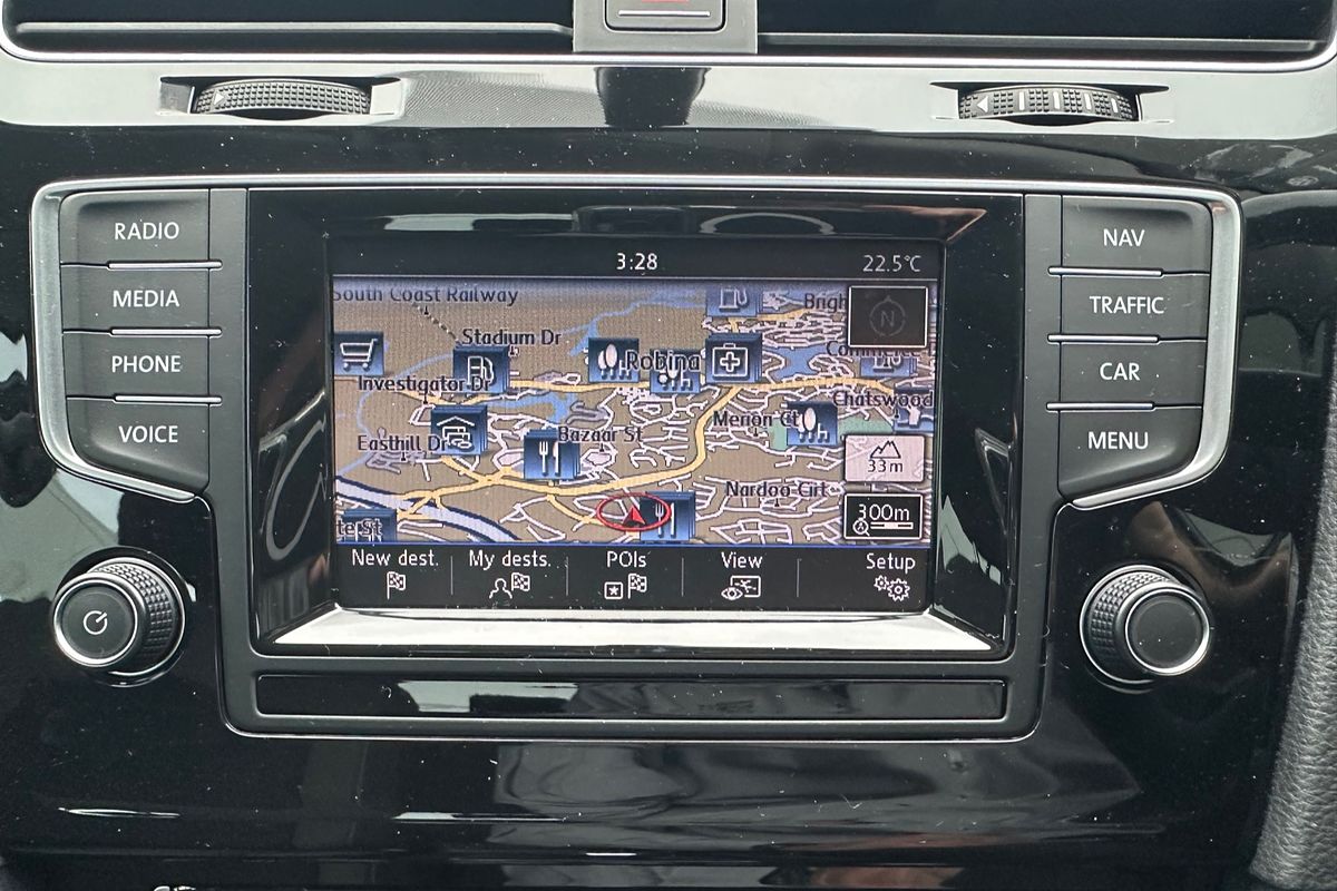 2014 Volkswagen Golf 103TSI Highline 7