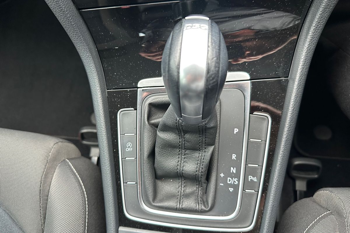2014 Volkswagen Golf 103TSI Highline 7
