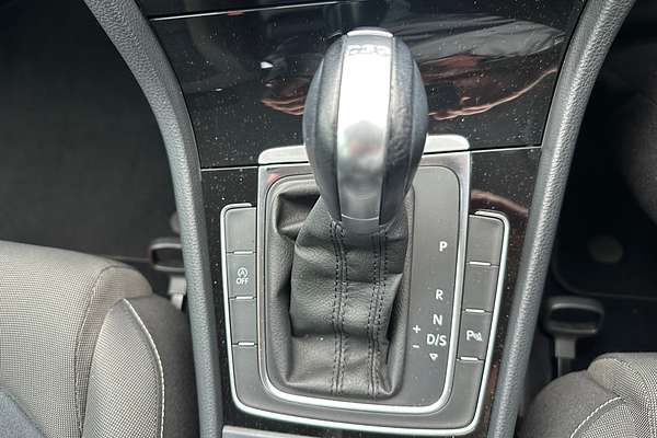 2014 Volkswagen Golf 103TSI Highline 7