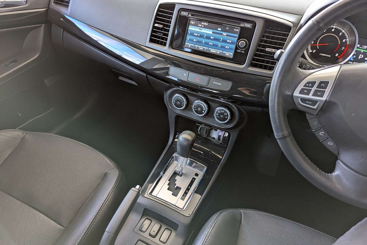2013 Mitsubishi Lancer LX CJ