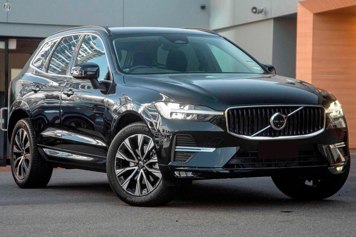 2024 Volvo XC60 Plus B5
