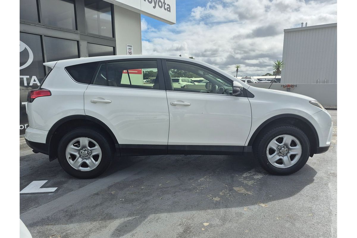 2017 Toyota RAV4 ASA44R MY17