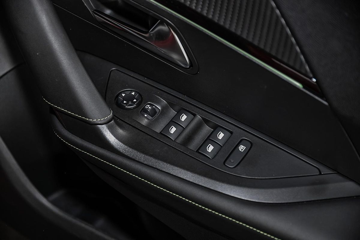 2023 Peugeot 2008 GT P24