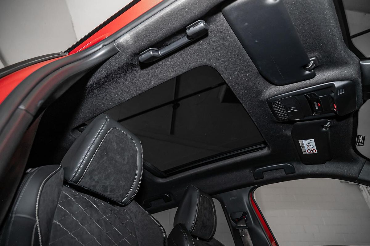 2023 Peugeot 2008 GT P24