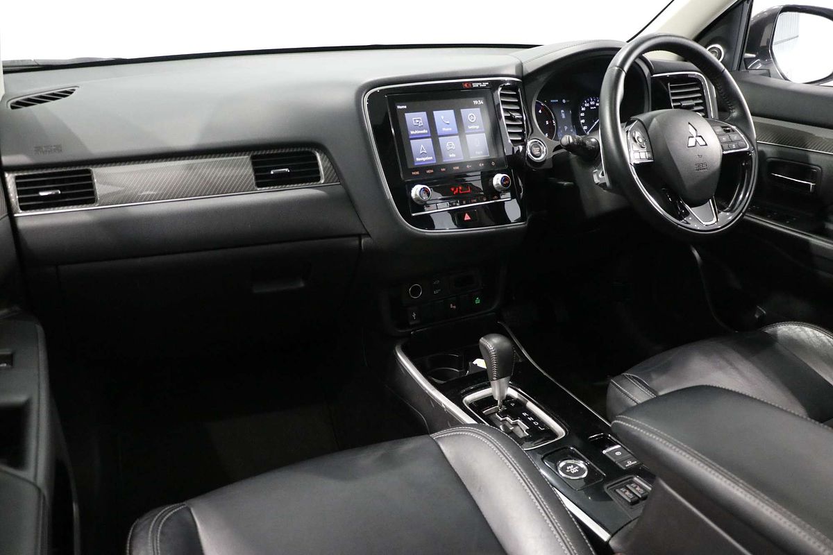 2020 Mitsubishi Outlander Exceed ZL