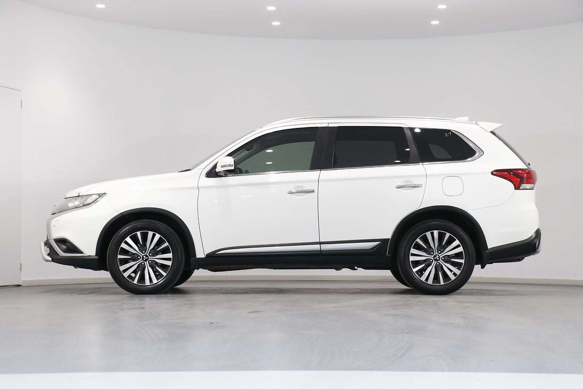 2020 Mitsubishi Outlander Exceed ZL