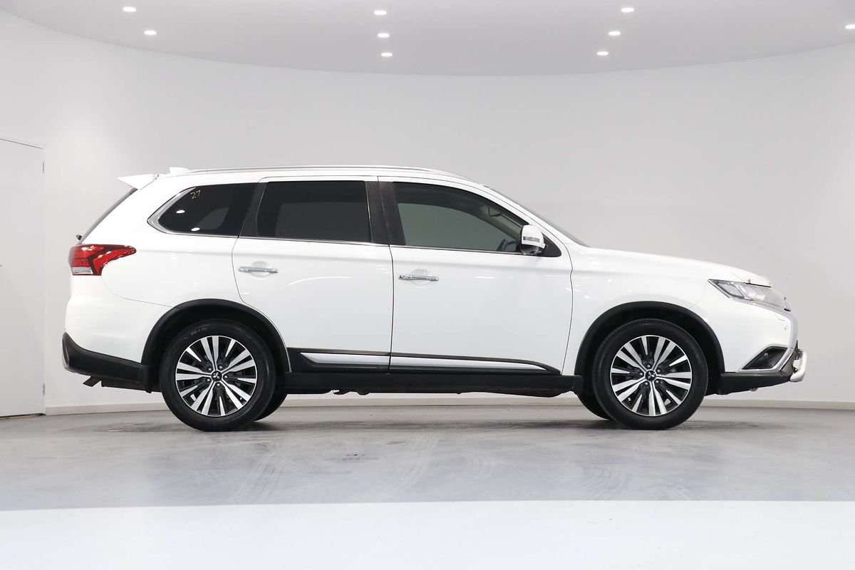 2020 Mitsubishi Outlander Exceed ZL