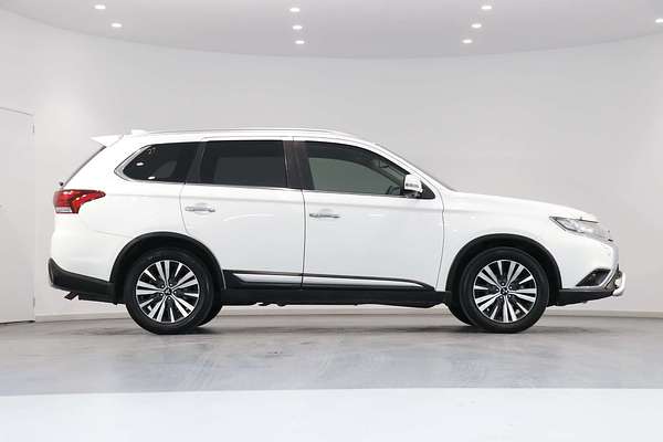 2020 Mitsubishi Outlander Exceed ZL