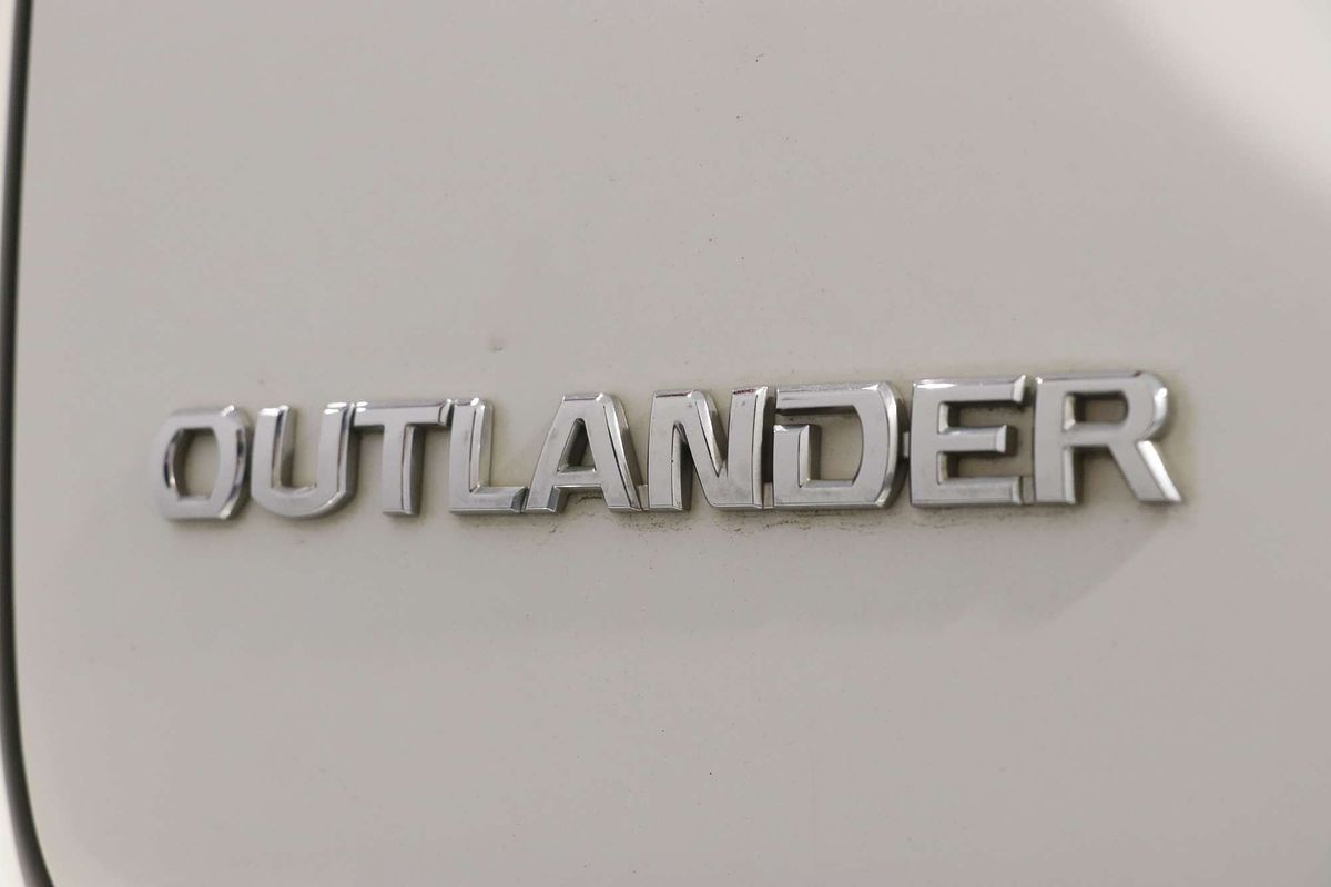 2020 Mitsubishi Outlander Exceed ZL