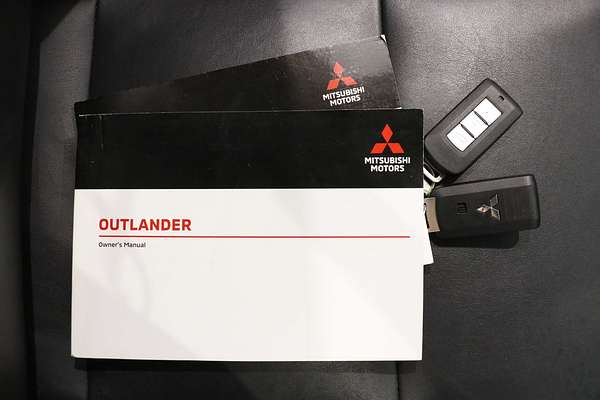 2020 Mitsubishi Outlander Exceed ZL