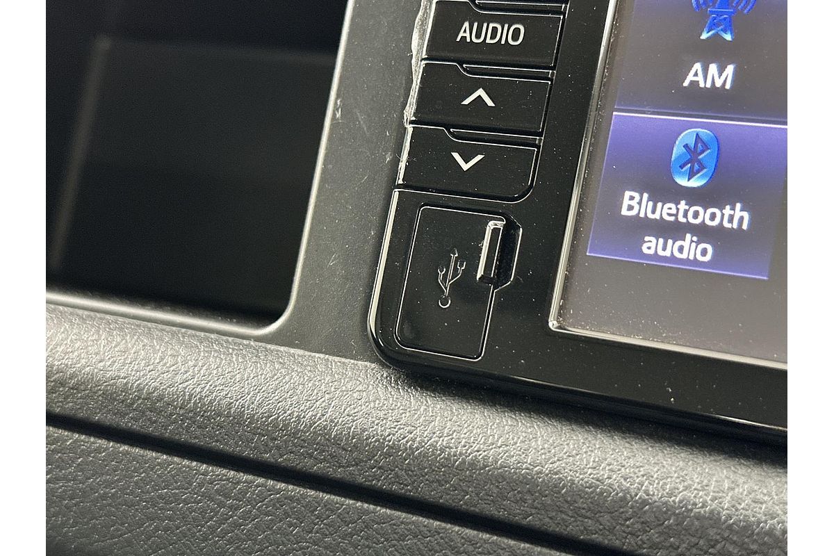 2018 Toyota Hiace Commuter TRH223R