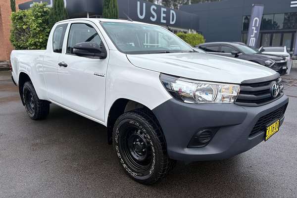 2018 Toyota Hilux Workmate GUN125R 4X4