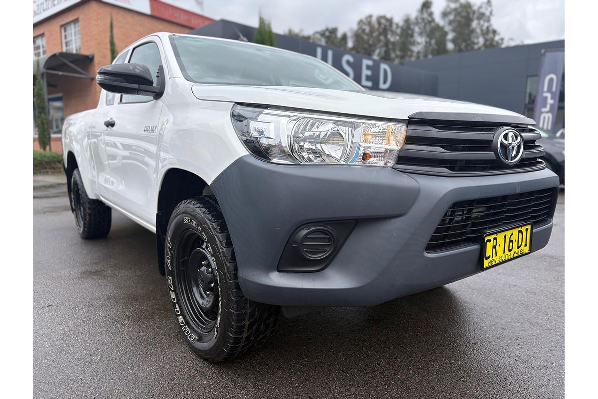 2018 Toyota Hilux Workmate GUN125R 4X4