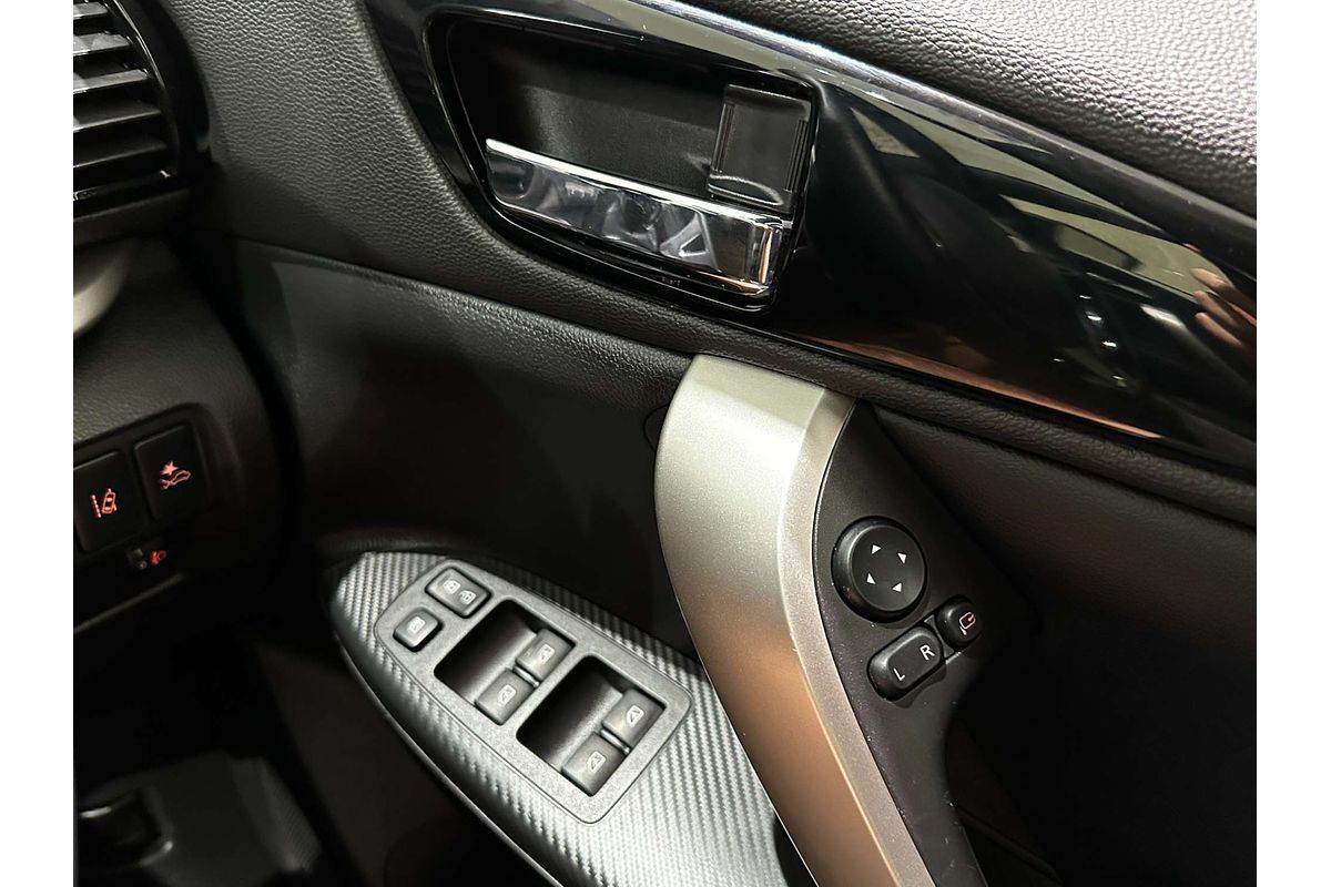 2024 Mitsubishi Eclipse Cross Exceed YB
