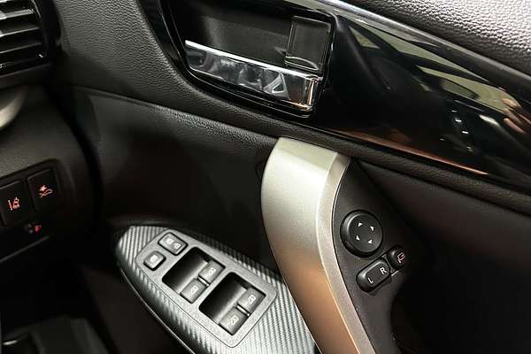 2024 Mitsubishi Eclipse Cross Exceed YB