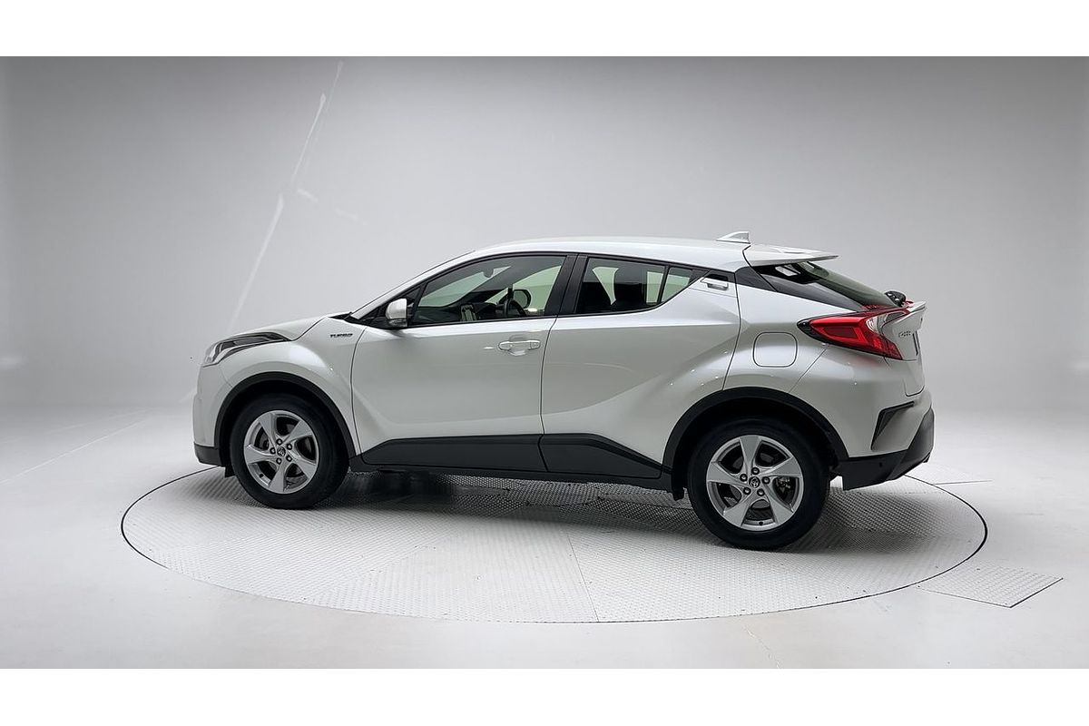 2018 Toyota C-HR  NGX50R