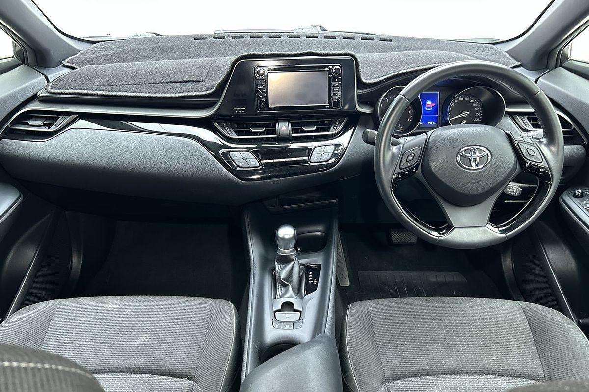 2018 Toyota C-HR  NGX50R