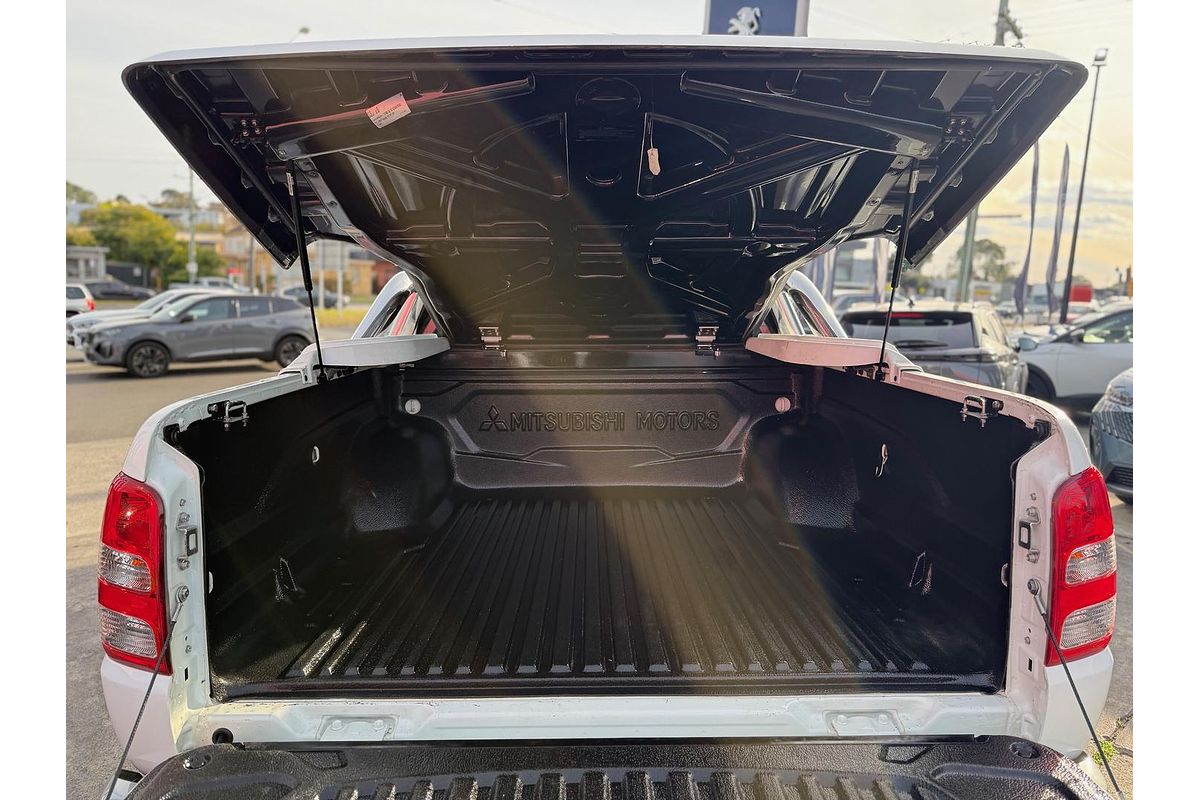2017 Mitsubishi Triton Exceed MQ 4X4