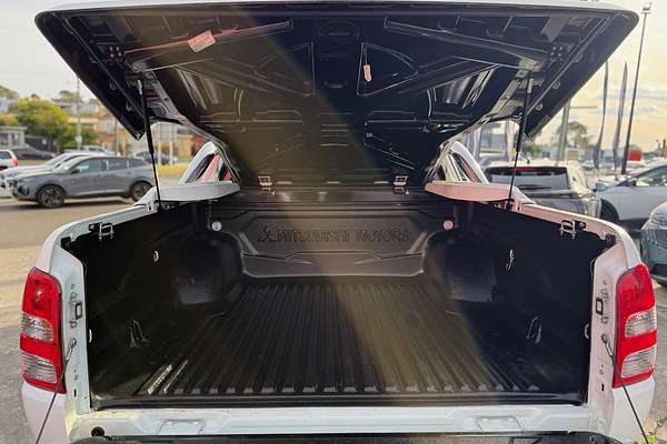2017 Mitsubishi Triton Exceed MQ 4X4