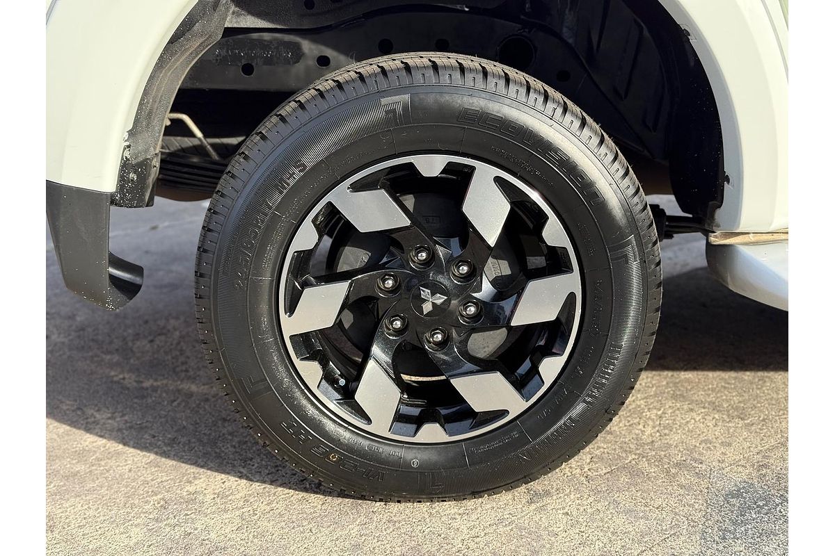 2017 Mitsubishi Triton Exceed MQ 4X4