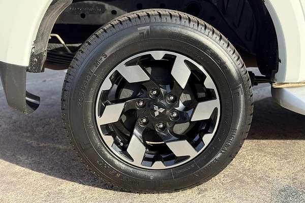 2017 Mitsubishi Triton Exceed MQ 4X4