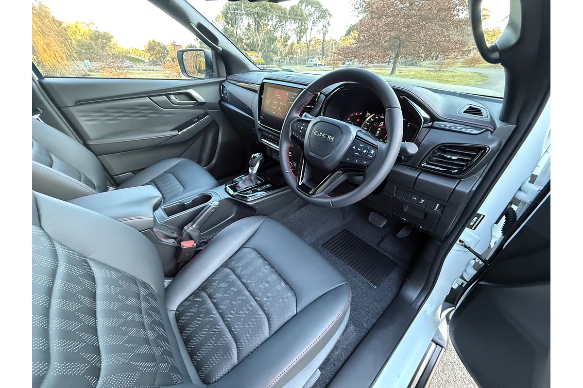2025 Isuzu D-MAX X-TERRAIN 4X4