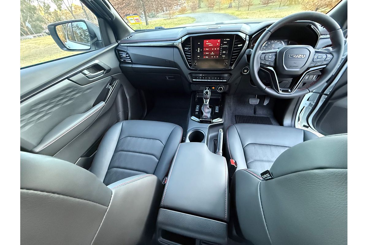 2025 Isuzu D-MAX X-TERRAIN 4X4