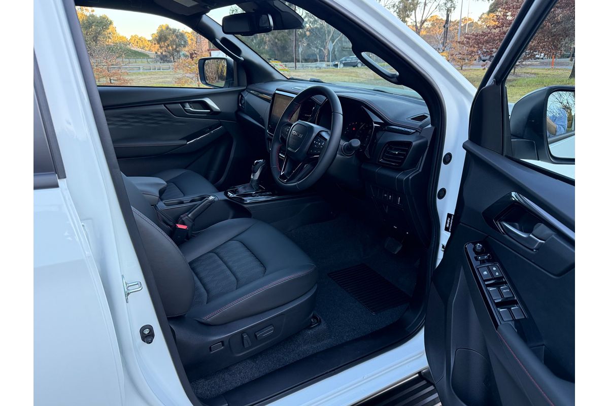2025 Isuzu D-MAX X-TERRAIN 4X4