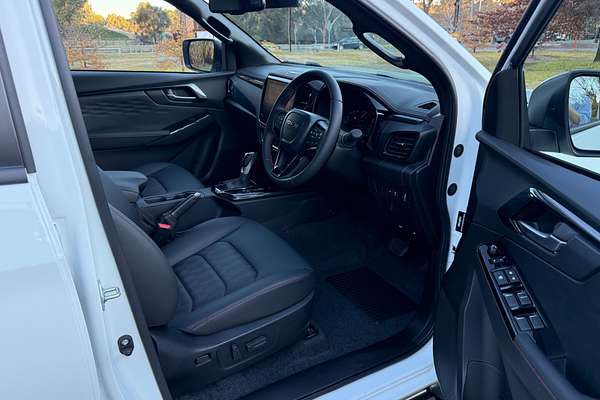 2025 Isuzu D-MAX X-TERRAIN 4X4