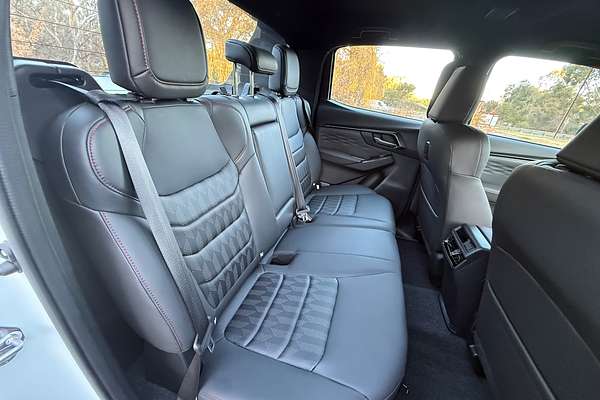 2025 Isuzu D-MAX X-TERRAIN 4X4