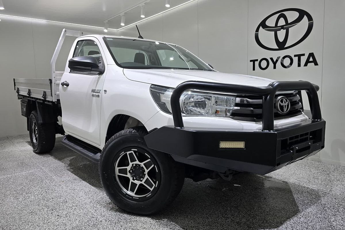 2019 Toyota Hilux Hilux 4x4 SR 2.8L T Diesel Manual Single Cab C/C GUN126R 4X4