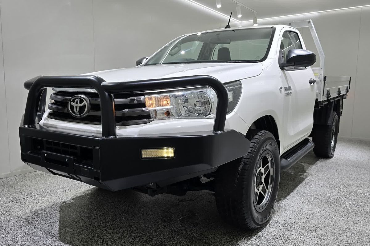 2019 Toyota Hilux Hilux 4x4 SR 2.8L T Diesel Manual Single Cab C/C GUN126R 4X4
