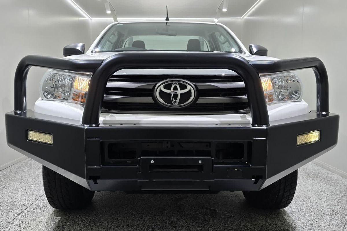 2019 Toyota Hilux Hilux 4x4 SR 2.8L T Diesel Manual Single Cab C/C GUN126R 4X4