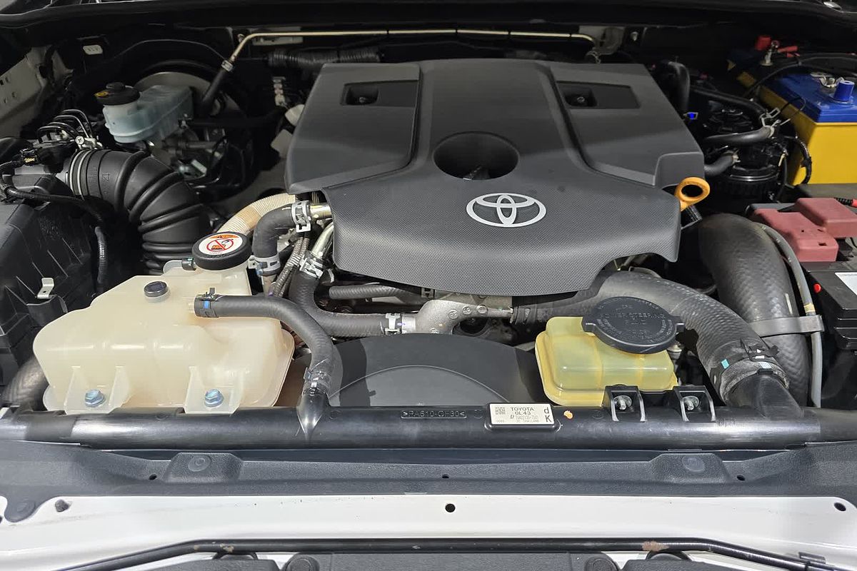 2019 Toyota Hilux Hilux 4x4 SR 2.8L T Diesel Manual Single Cab C/C GUN126R 4X4
