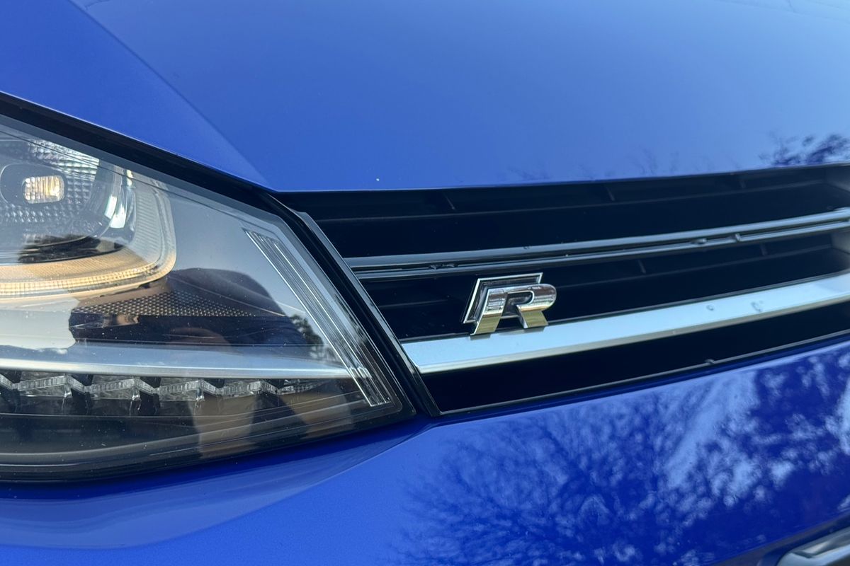 2015 Volkswagen Golf R Wolfsburg Edition 7