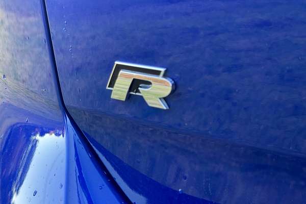 2015 Volkswagen Golf R Wolfsburg Edition 7