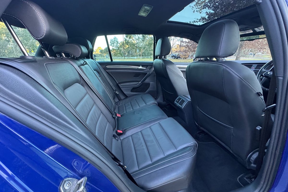 2015 Volkswagen Golf R Wolfsburg Edition 7