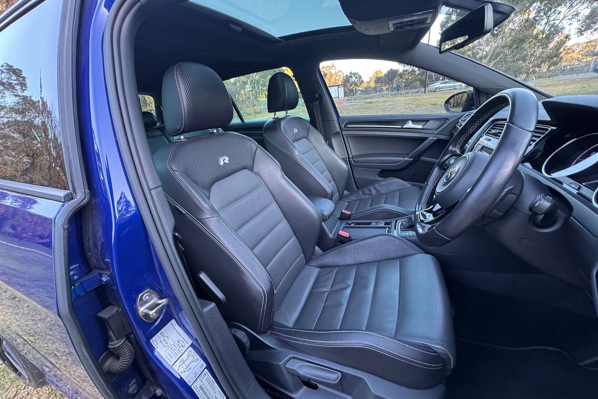 2015 Volkswagen Golf R Wolfsburg Edition 7