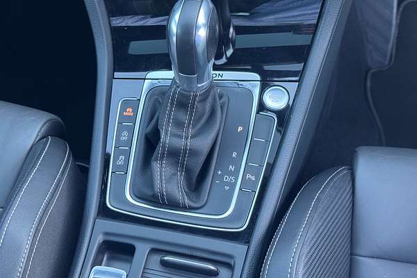 2015 Volkswagen Golf R Wolfsburg Edition 7