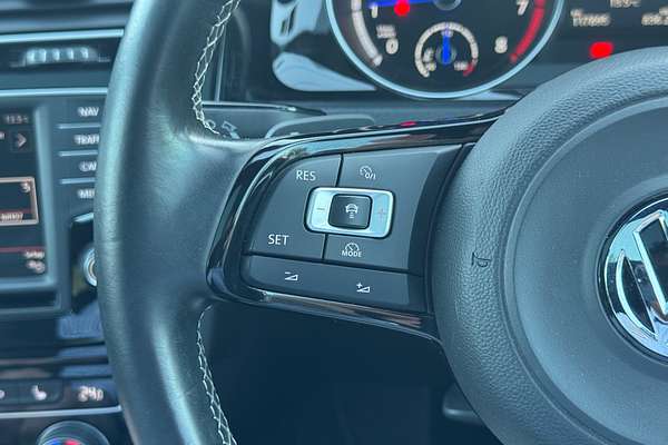 2015 Volkswagen Golf R Wolfsburg Edition 7