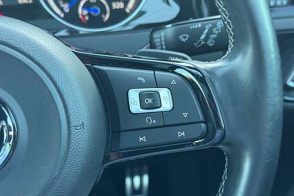2015 Volkswagen Golf R Wolfsburg Edition 7