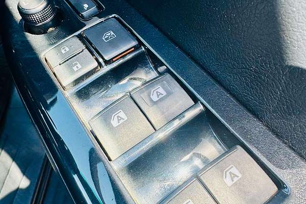2019 Toyota Hilux SR5 GUN126R 4X4