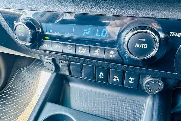 2019 Toyota Hilux SR5 GUN126R 4X4