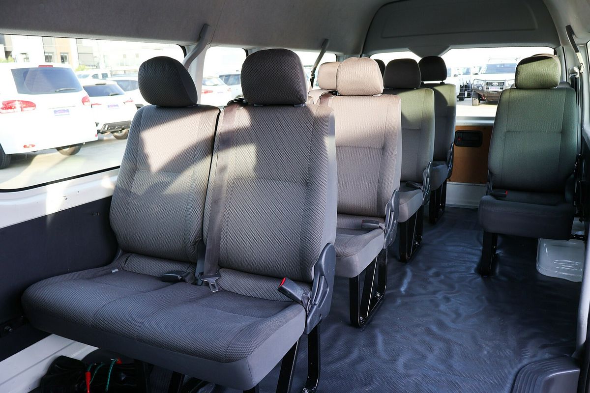 2017 Toyota Hiace Commuter TRH223R