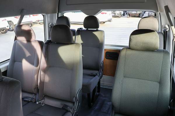 2017 Toyota Hiace Commuter TRH223R