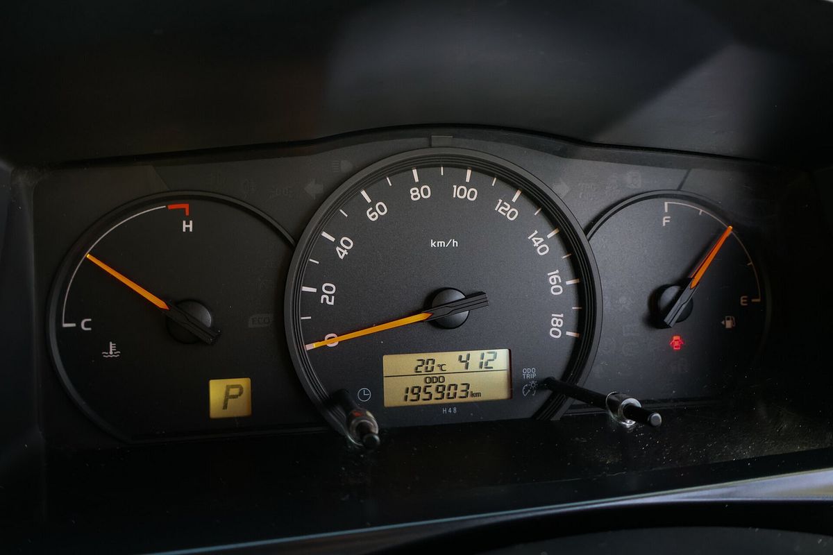 2017 Toyota Hiace Commuter TRH223R